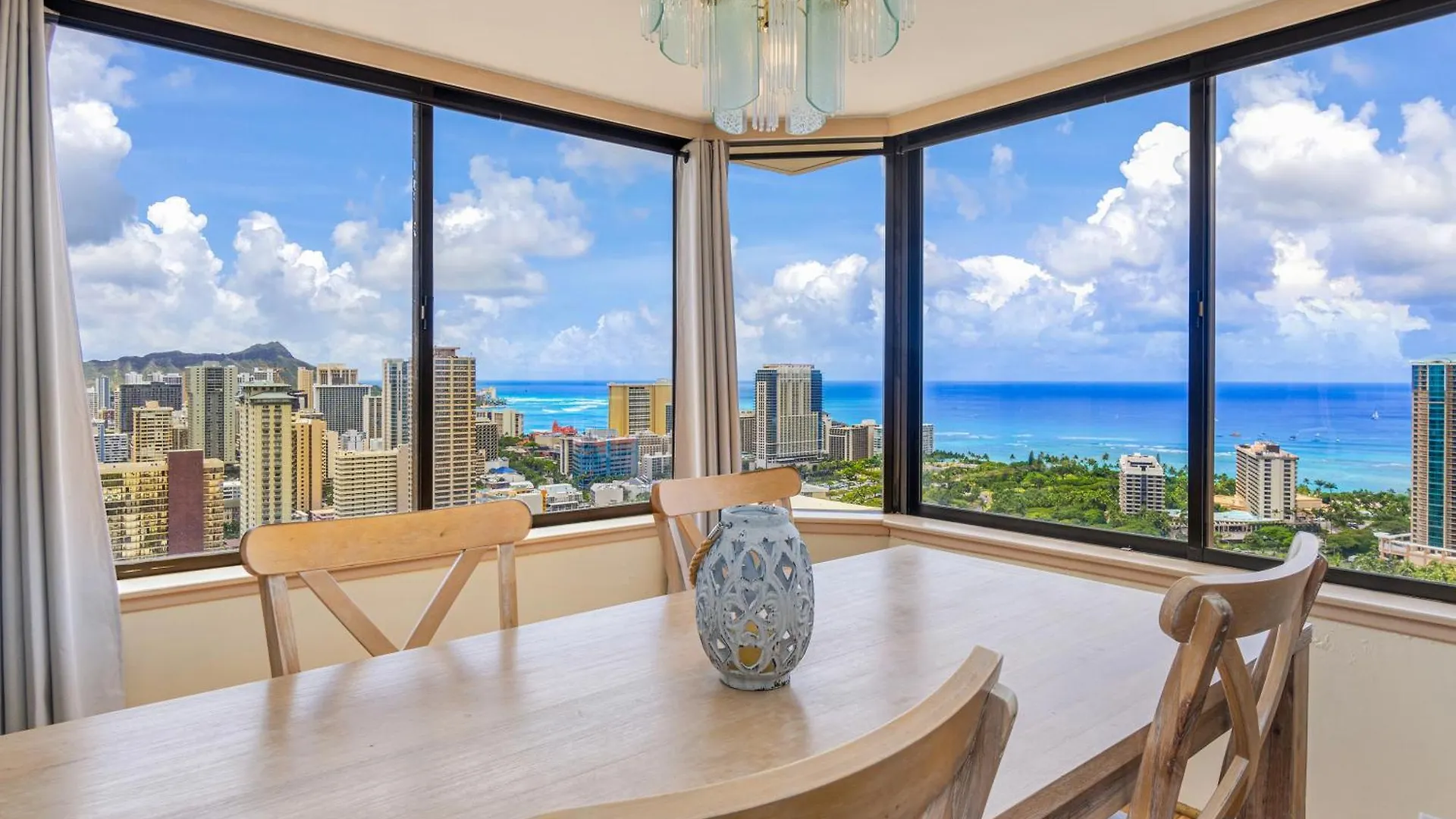 檀香山Hawaiian Monarch Penthouse 402公寓